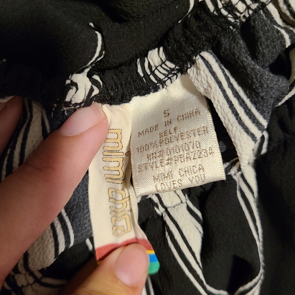 Striped ROMPER - Picture 2 of 2